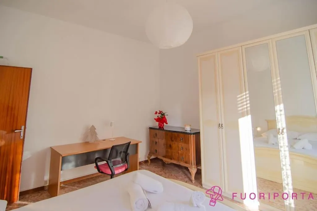 Callani 3 Parma Apartment